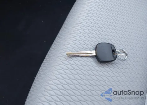 2016 Toyota Corolla Le z USA, uszkodzony, nr VIN 2T1BURHE9GC717448